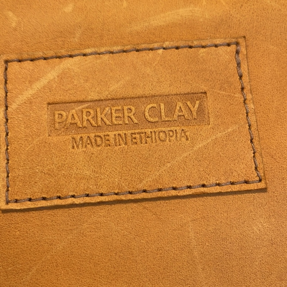 Parker Clay Eden Carry all Tote Bag Tan Leather Tassel - Picture 11 of 14